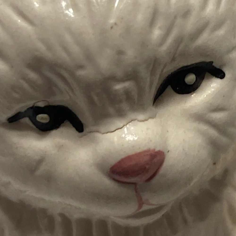 Vintage Ceramic Pair of White Persian Cats